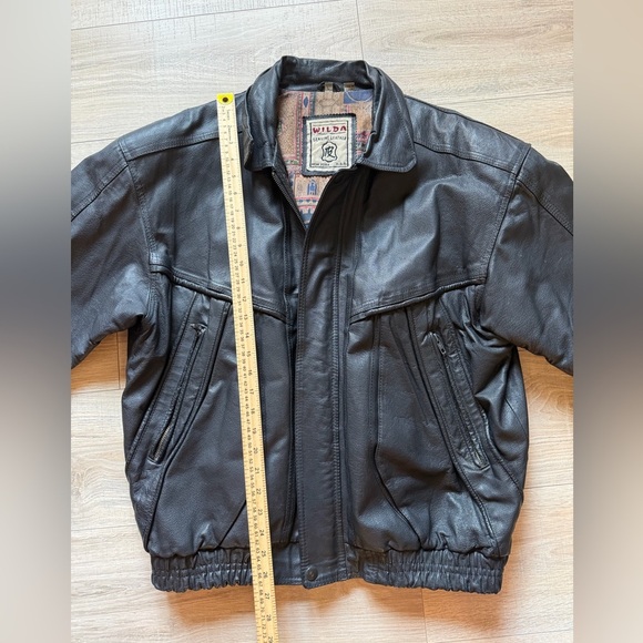 Wilda Vintage Men’s Black Genuine Leather Bomber Jacket L Lined Zip Front - Picture 12 of 13